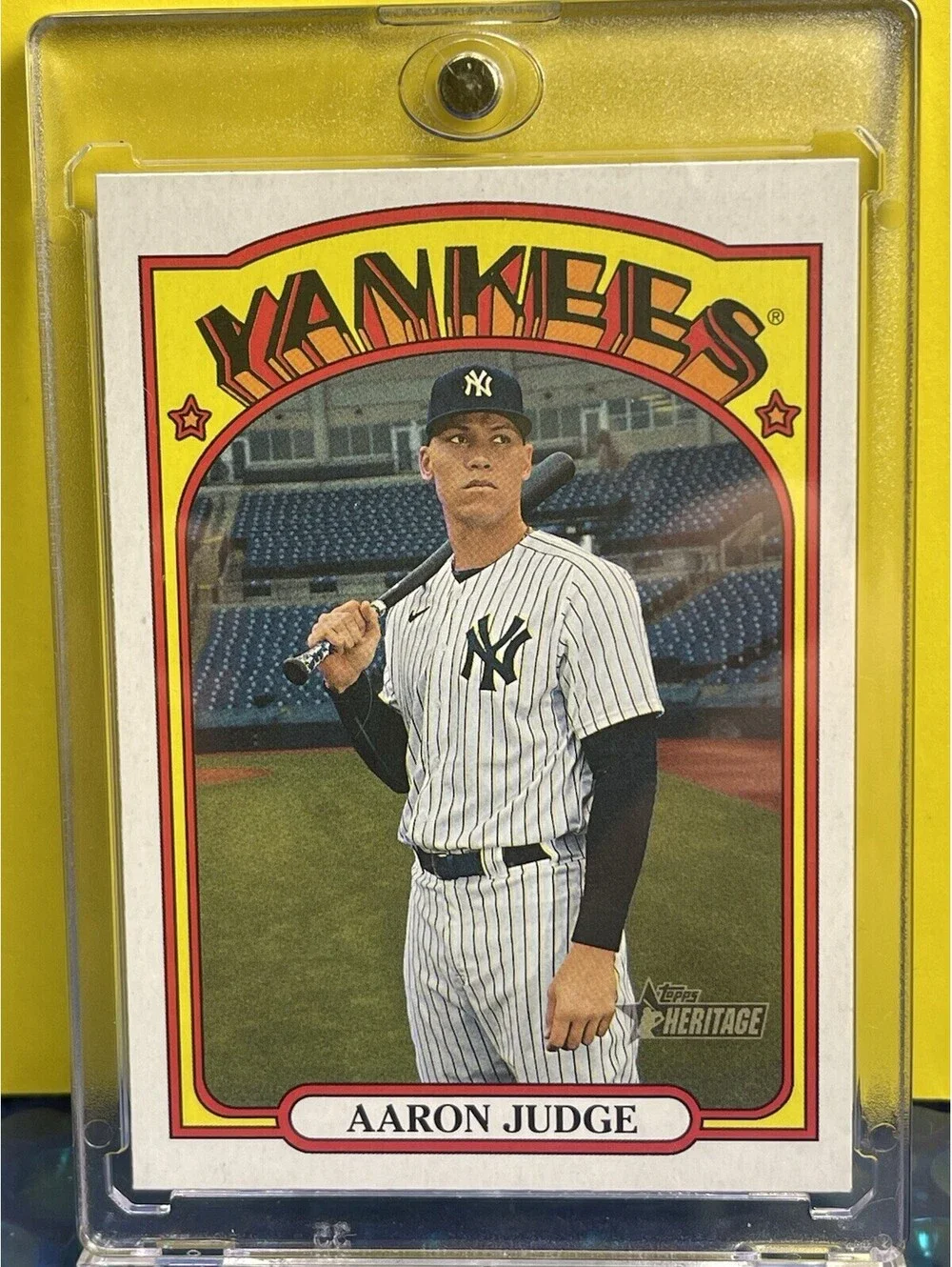 Aaron Judge RARE TOPPS Heritage INVESTMENT CARD YANKEES HALL OF FAME Free Case
